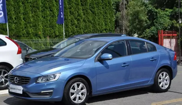 VOLVO S60 