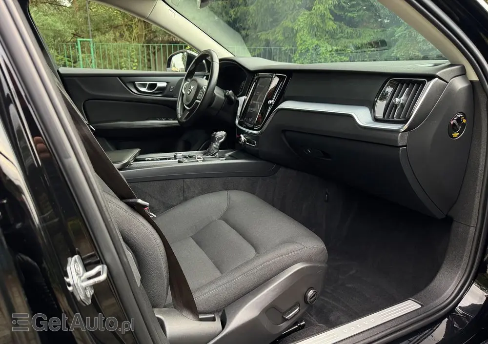 VOLVO V60 D4 Geartronic Momentum Pro