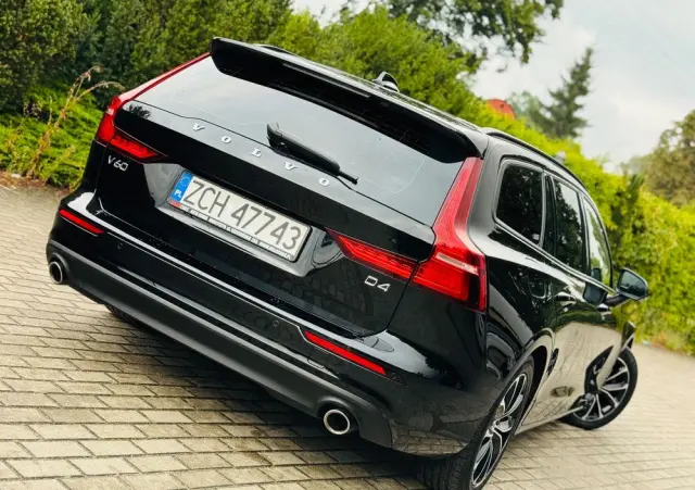 VOLVO V60 D4 Geartronic Momentum Pro