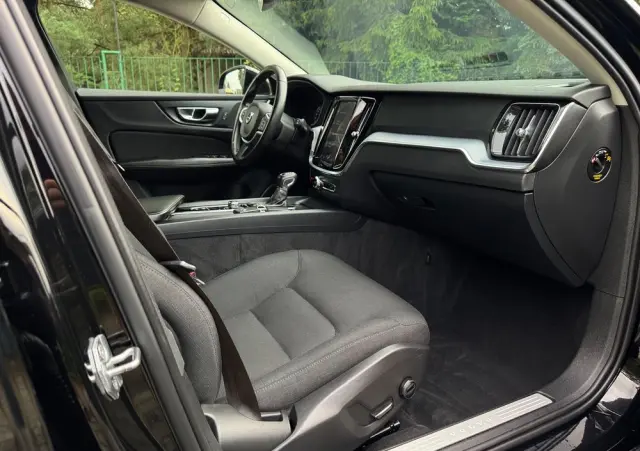 VOLVO V60 D4 Geartronic Momentum Pro
