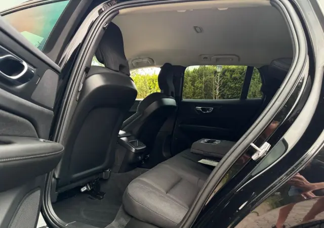 VOLVO V60 D4 Geartronic Momentum Pro