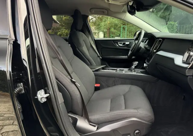 VOLVO V60 D4 Geartronic Momentum Pro