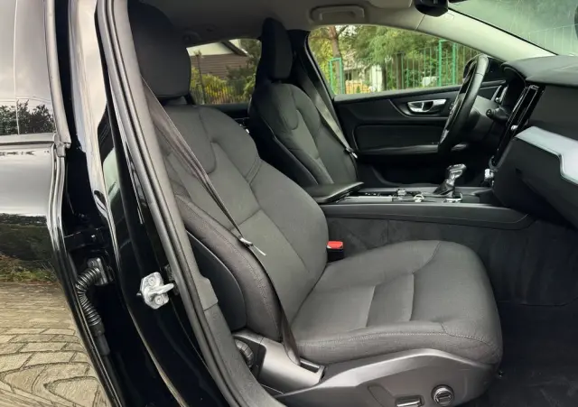 VOLVO V60 D4 Geartronic Momentum Pro