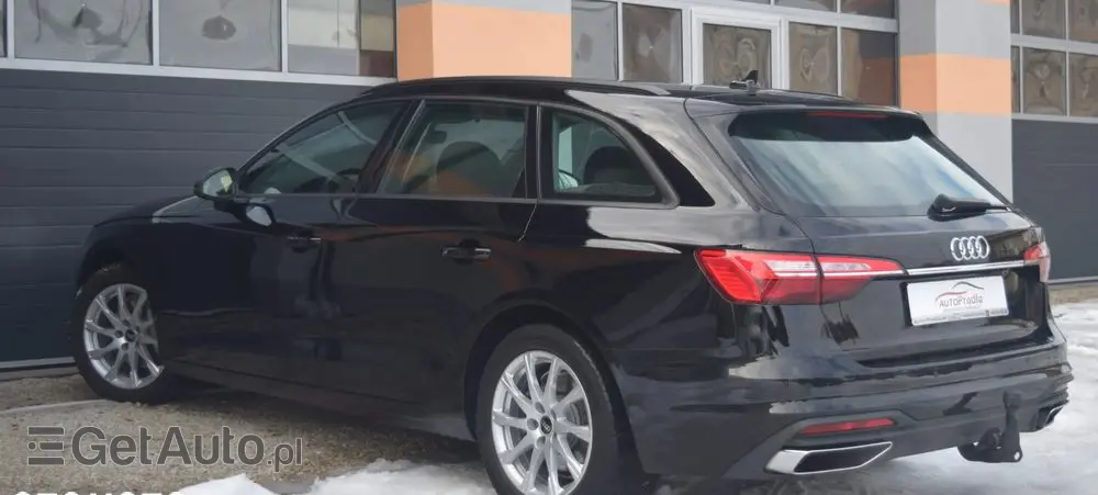 AUDI A4 Avant 40 TFSI S tronic advanced