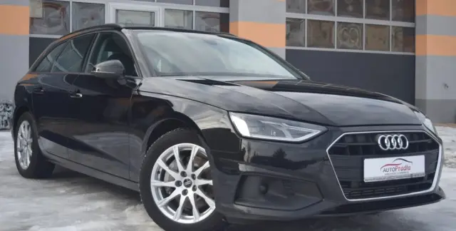 AUDI A4 Avant 40 TFSI S tronic advanced