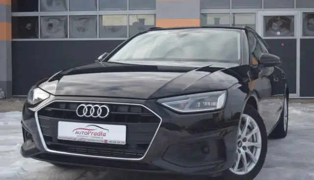 AUDI A4 Avant 40 TFSI S tronic advanced