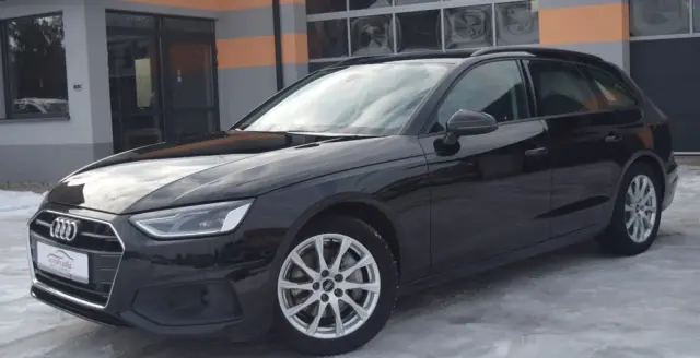 AUDI A4 Avant 40 TFSI S tronic advanced