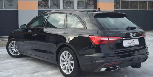 AUDI A4 Avant 40 TFSI S tronic advanced