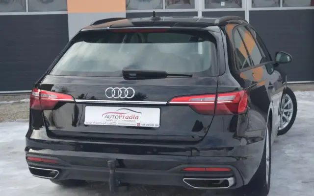 AUDI A4 Avant 40 TFSI S tronic advanced
