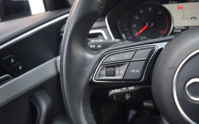 AUDI A4 Avant 40 TFSI S tronic advanced