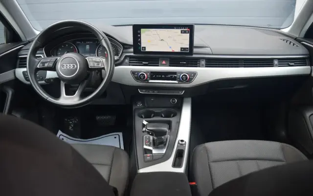AUDI A4 Avant 40 TFSI S tronic advanced
