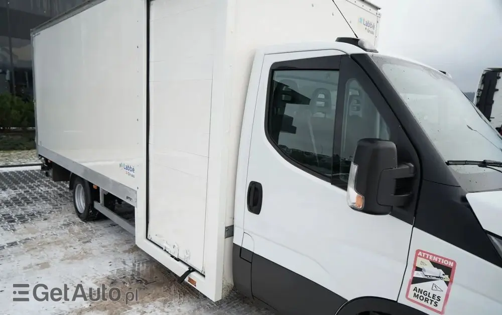 IVECO DAILY 50-180 /  IZOTERMA  / KONTENER  5,5 M / WINDA DHOLLANDIA / ROLETA BOCZNA / HI-MATIC 