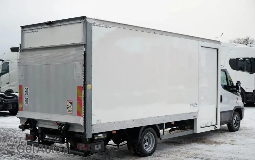 IVECO DAILY 50-180 /  IZOTERMA  / KONTENER  5,5 M / WINDA DHOLLANDIA / ROLETA BOCZNA / HI-MATIC 