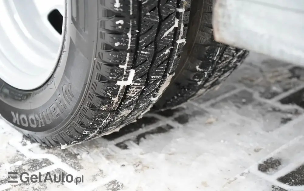 IVECO DAILY 50-180 /  IZOTERMA  / KONTENER  5,5 M / WINDA DHOLLANDIA / ROLETA BOCZNA / HI-MATIC 