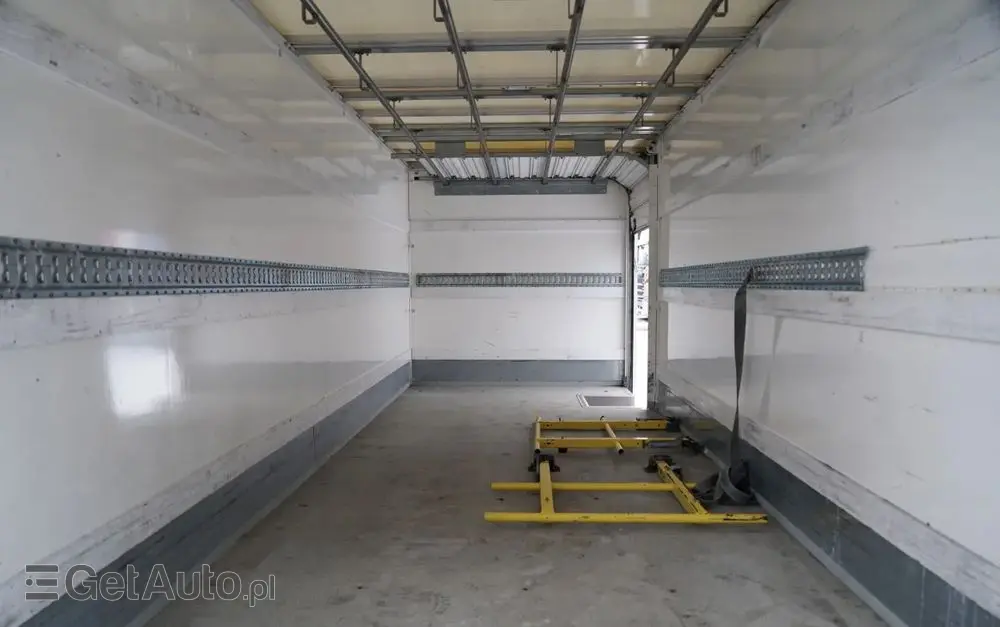 IVECO DAILY 50-180 /  IZOTERMA  / KONTENER  5,5 M / WINDA DHOLLANDIA / ROLETA BOCZNA / HI-MATIC 