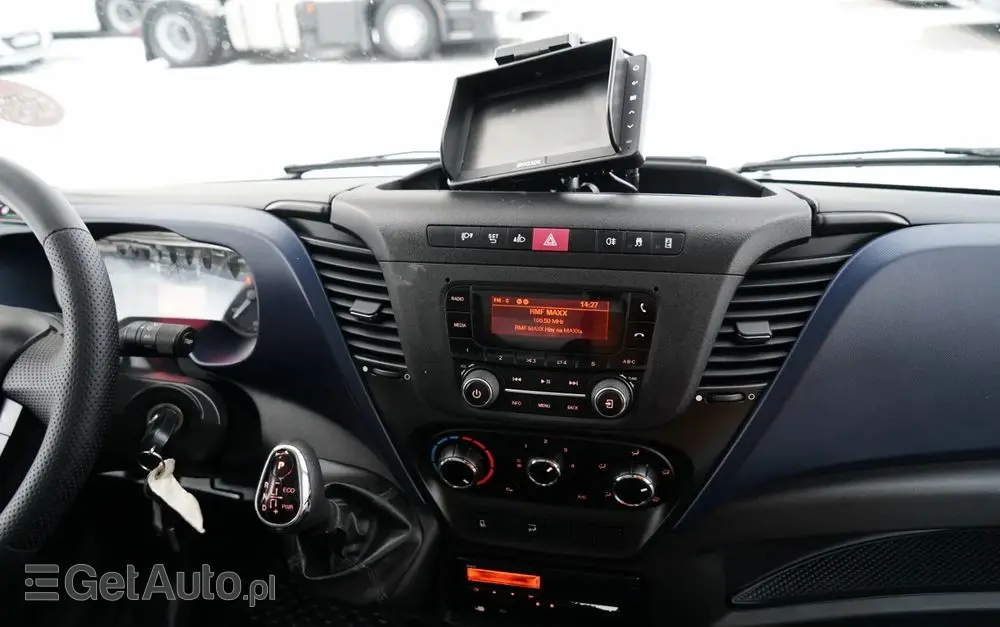 IVECO DAILY 50-180 /  IZOTERMA  / KONTENER  5,5 M / WINDA DHOLLANDIA / ROLETA BOCZNA / HI-MATIC 