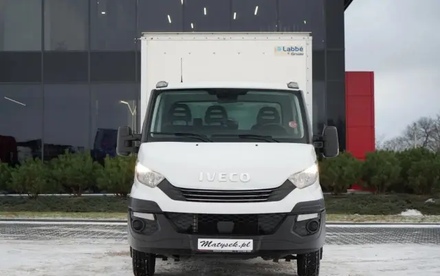 IVECO DAILY 50-180 /  IZOTERMA  / KONTENER  5,5 M / WINDA DHOLLANDIA / ROLETA BOCZNA / HI-MATIC 