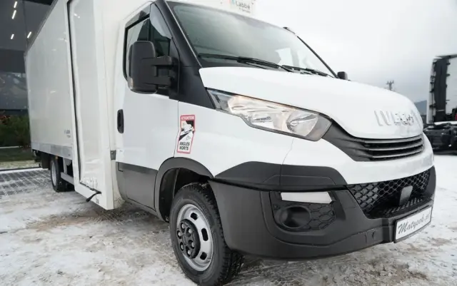 IVECO DAILY 50-180 /  IZOTERMA  / KONTENER  5,5 M / WINDA DHOLLANDIA / ROLETA BOCZNA / HI-MATIC 