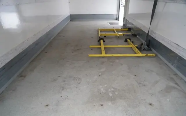 IVECO DAILY 50-180 /  IZOTERMA  / KONTENER  5,5 M / WINDA DHOLLANDIA / ROLETA BOCZNA / HI-MATIC 