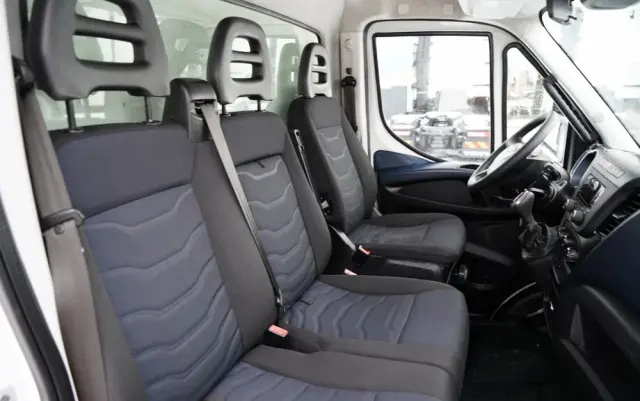 IVECO DAILY 50-180 /  IZOTERMA  / KONTENER  5,5 M / WINDA DHOLLANDIA / ROLETA BOCZNA / HI-MATIC 