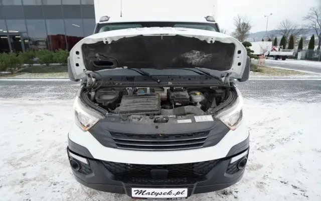 IVECO DAILY 50-180 /  IZOTERMA  / KONTENER  5,5 M / WINDA DHOLLANDIA / ROLETA BOCZNA / HI-MATIC 