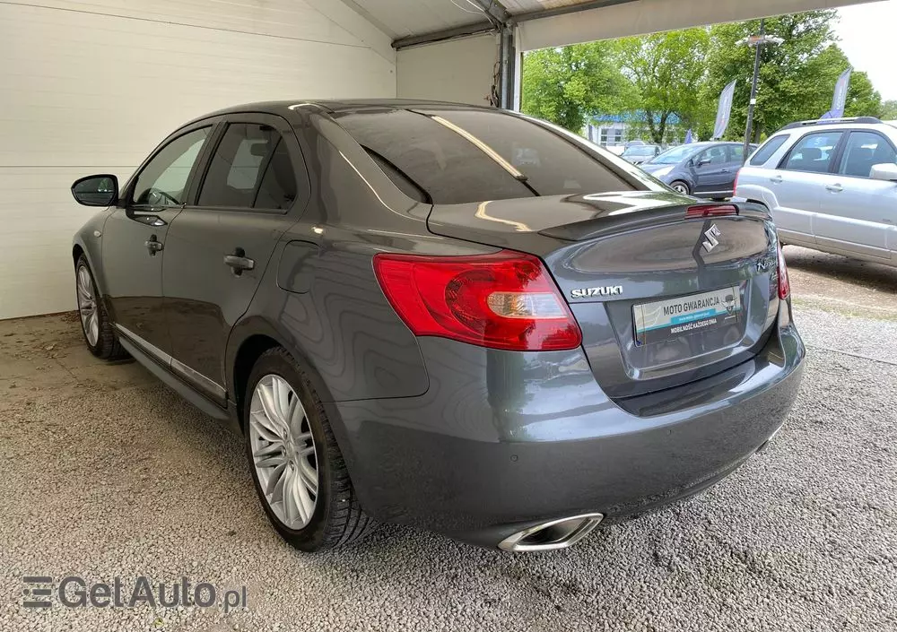 SUZUKI Kizashi 2.4 Sport 4WD CVT