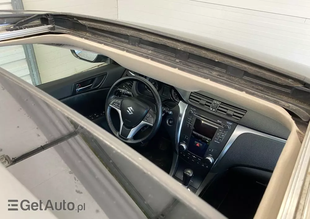 SUZUKI Kizashi 2.4 Sport 4WD CVT