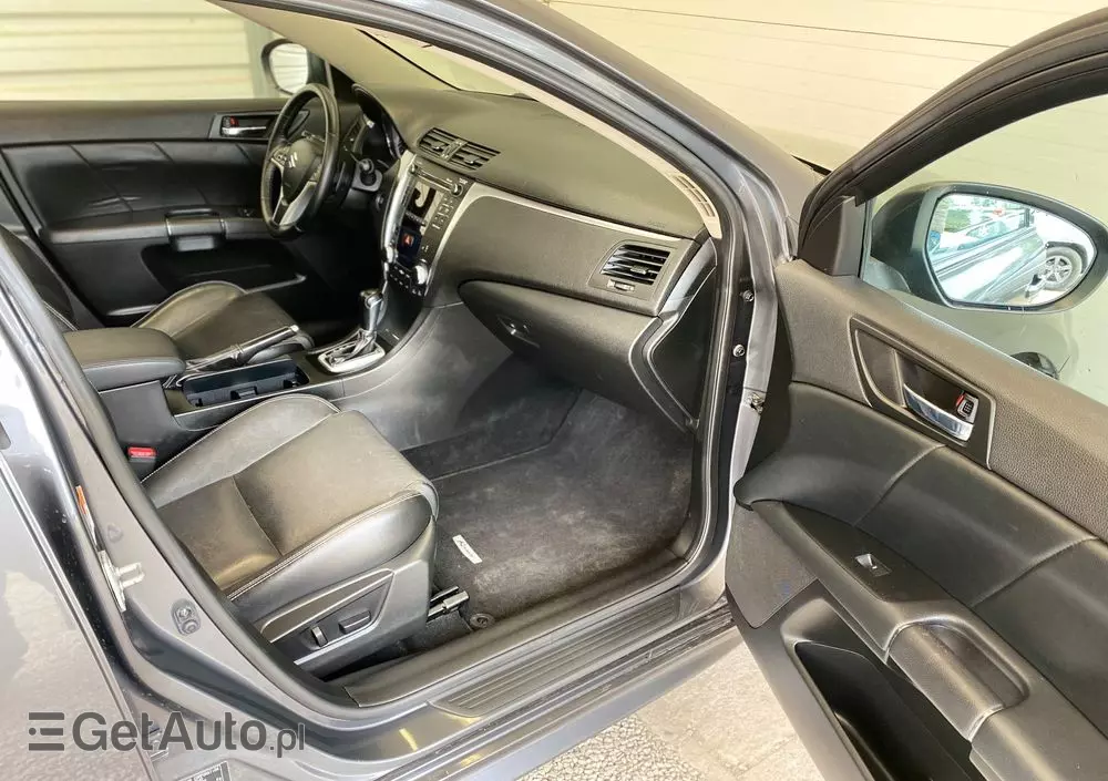 SUZUKI Kizashi 2.4 Sport 4WD CVT