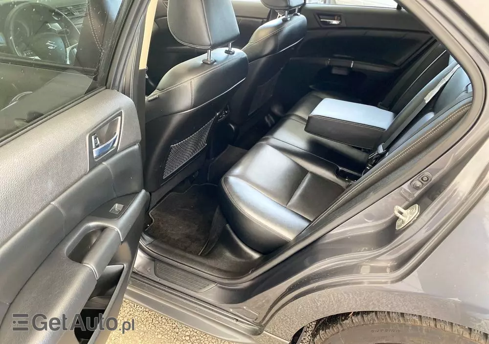 SUZUKI Kizashi 2.4 Sport 4WD CVT