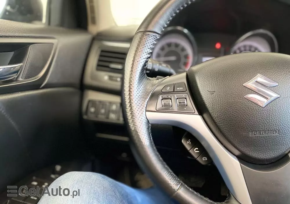 SUZUKI Kizashi 2.4 Sport 4WD CVT