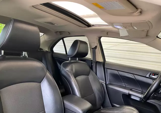 SUZUKI Kizashi 2.4 Sport 4WD CVT