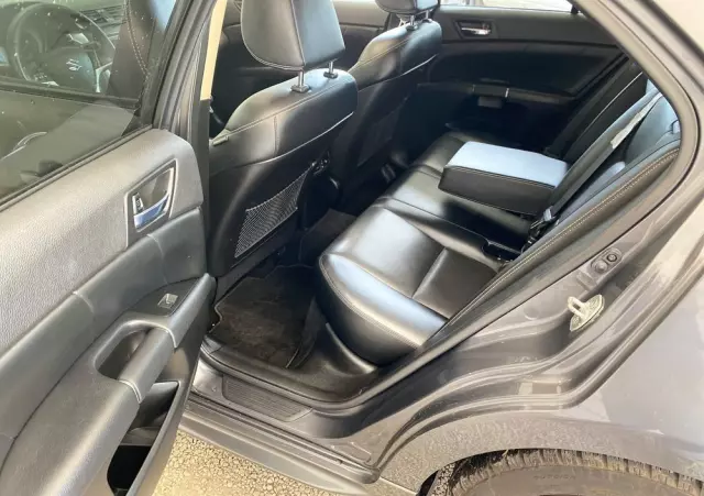 SUZUKI Kizashi 2.4 Sport 4WD CVT