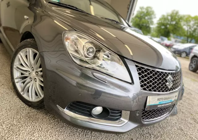 SUZUKI Kizashi 2.4 Sport 4WD CVT