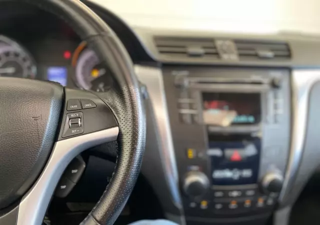 SUZUKI Kizashi 2.4 Sport 4WD CVT