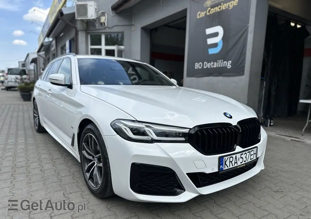 BMW Seria 5 520d xDrive M Sport Edition
