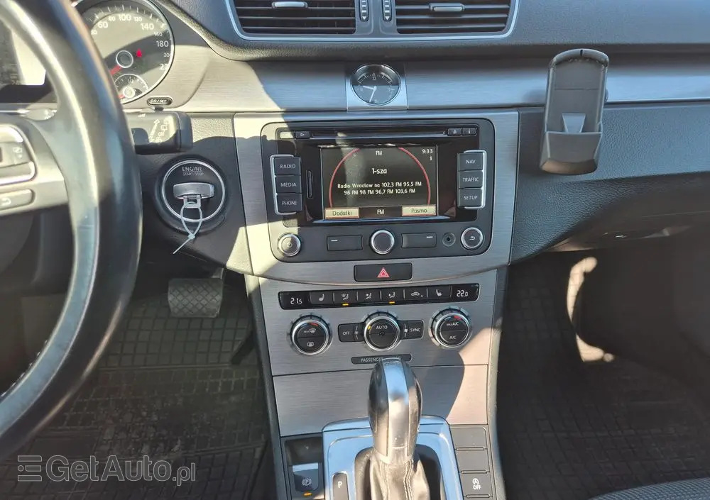 VOLKSWAGEN Passat Variant 