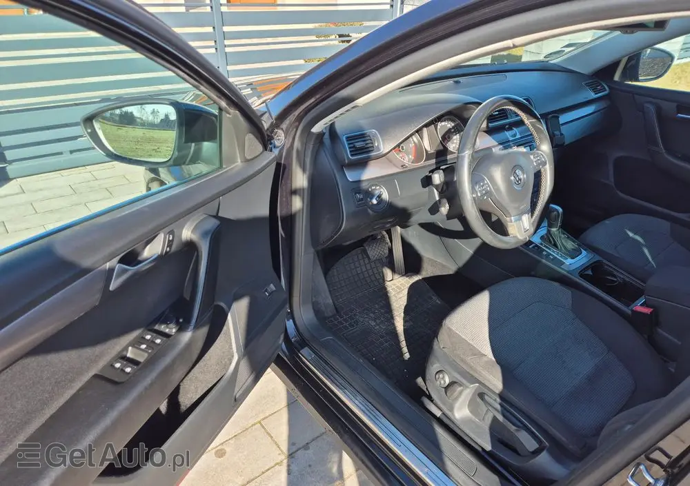 VOLKSWAGEN Passat Variant 