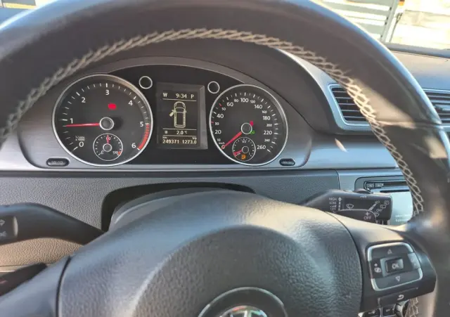 VOLKSWAGEN Passat Variant 