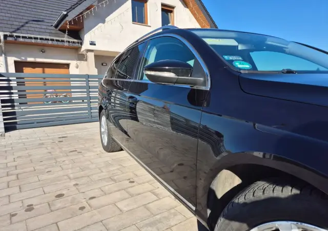 VOLKSWAGEN Passat Variant 