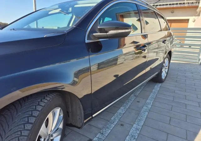 VOLKSWAGEN Passat Variant 