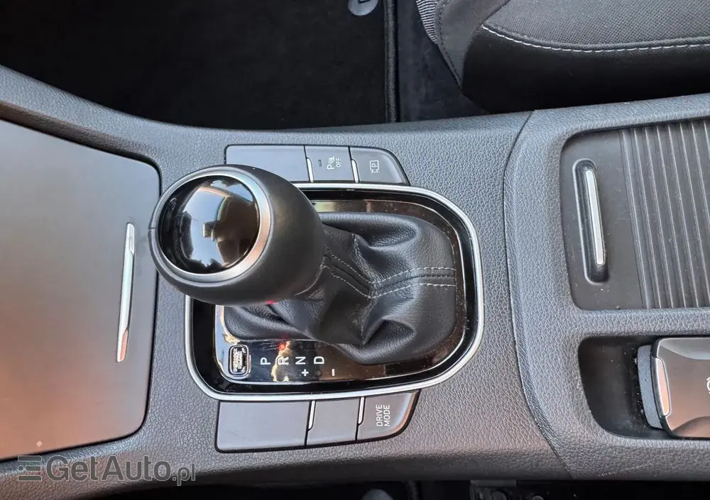 HYUNDAI I30 1.0 T-GDI 48V-Hybrid DCT Select