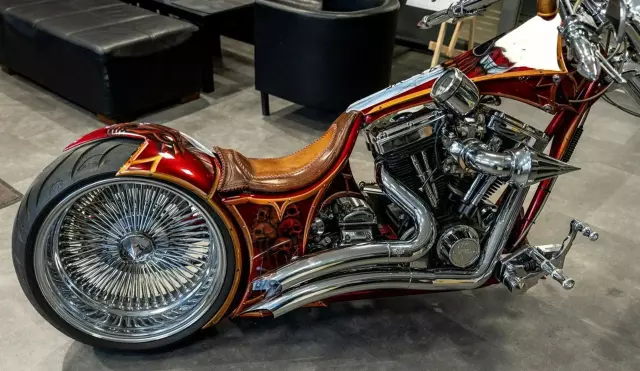 HARLEY DAVIDSON Custom 