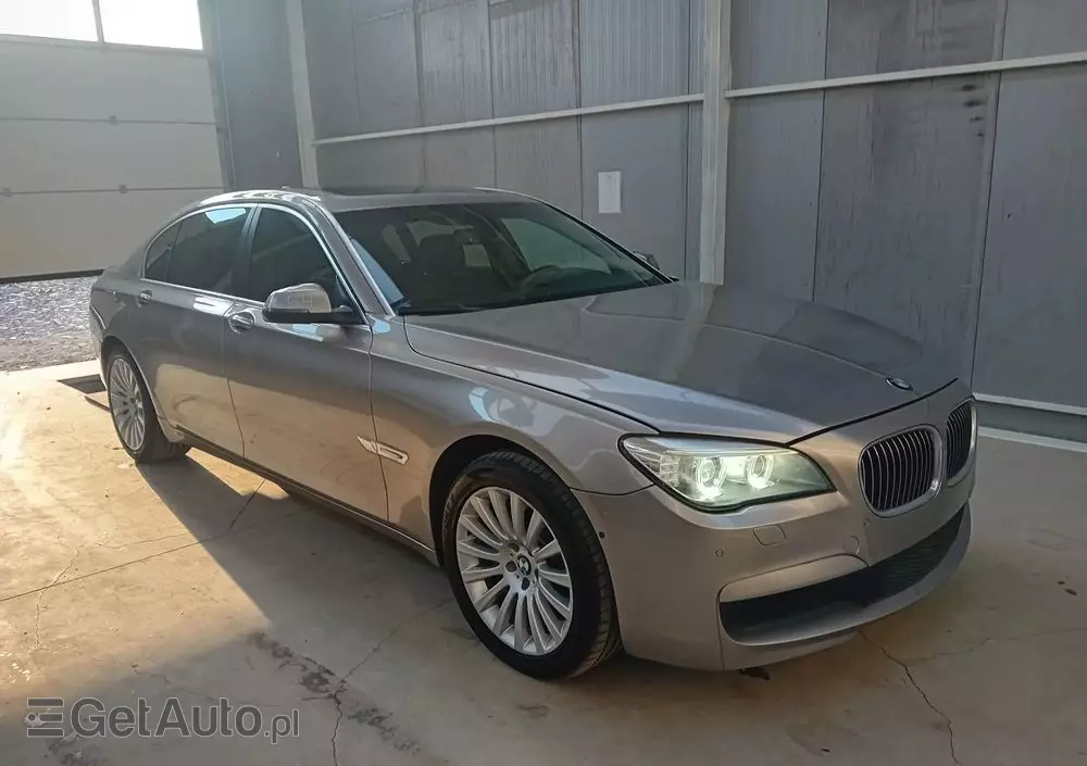 BMW Seria 7 740Li