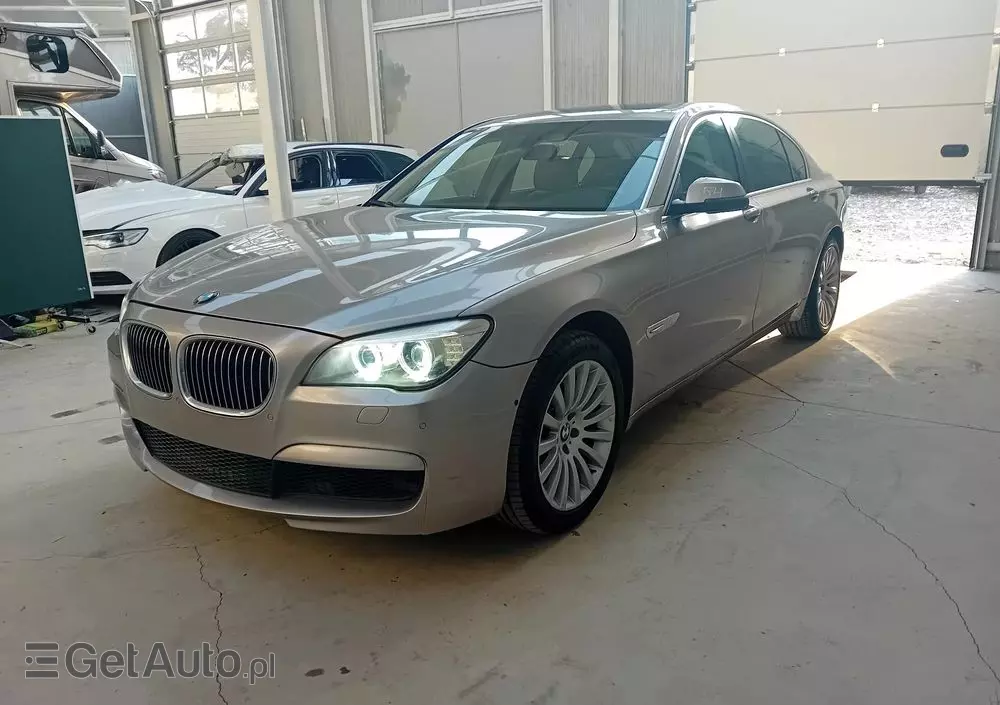 BMW Seria 7 740Li
