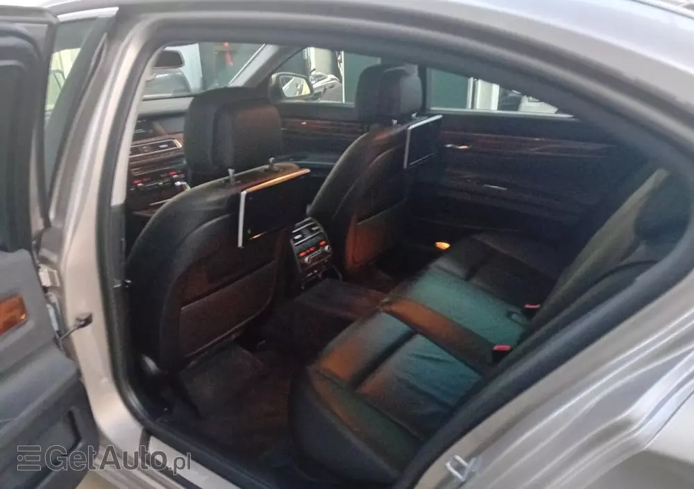 BMW Seria 7 740Li