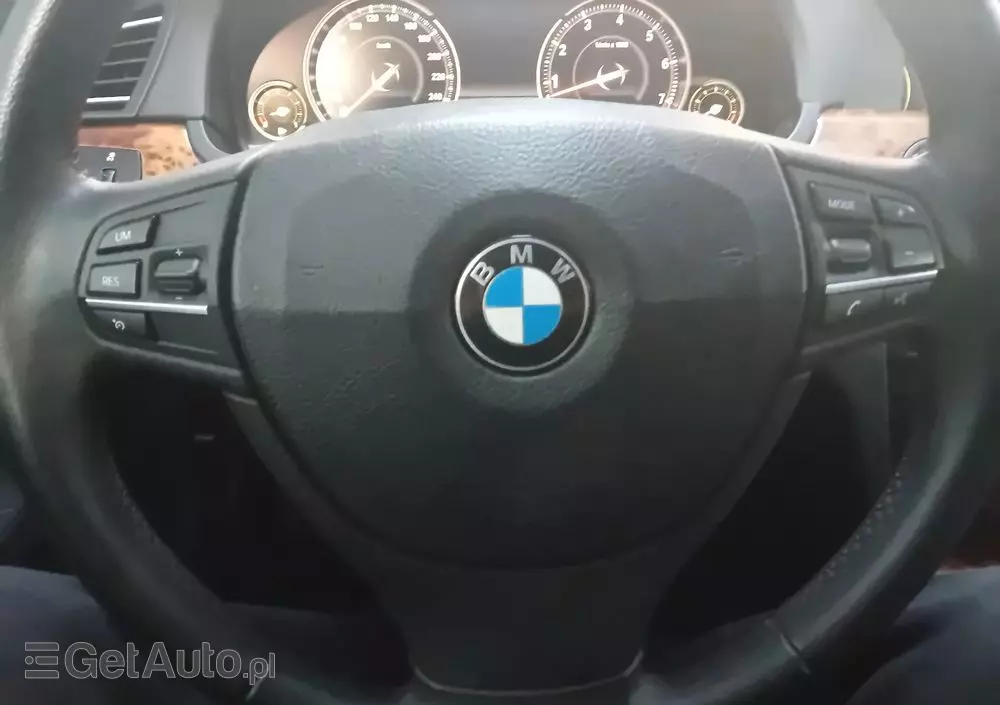 BMW Seria 7 740Li