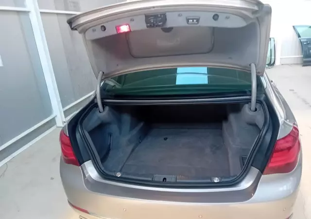 BMW Seria 7 740Li