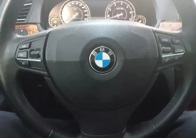 BMW Seria 7 740Li