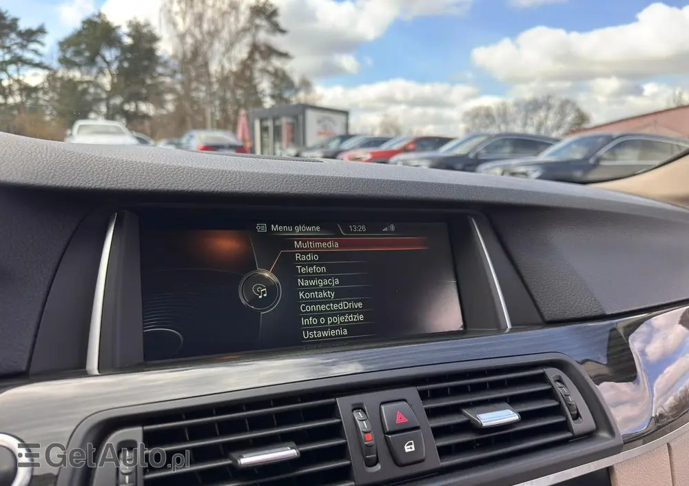 BMW Seria 5 528i xDrive Sport-Aut Luxury Line