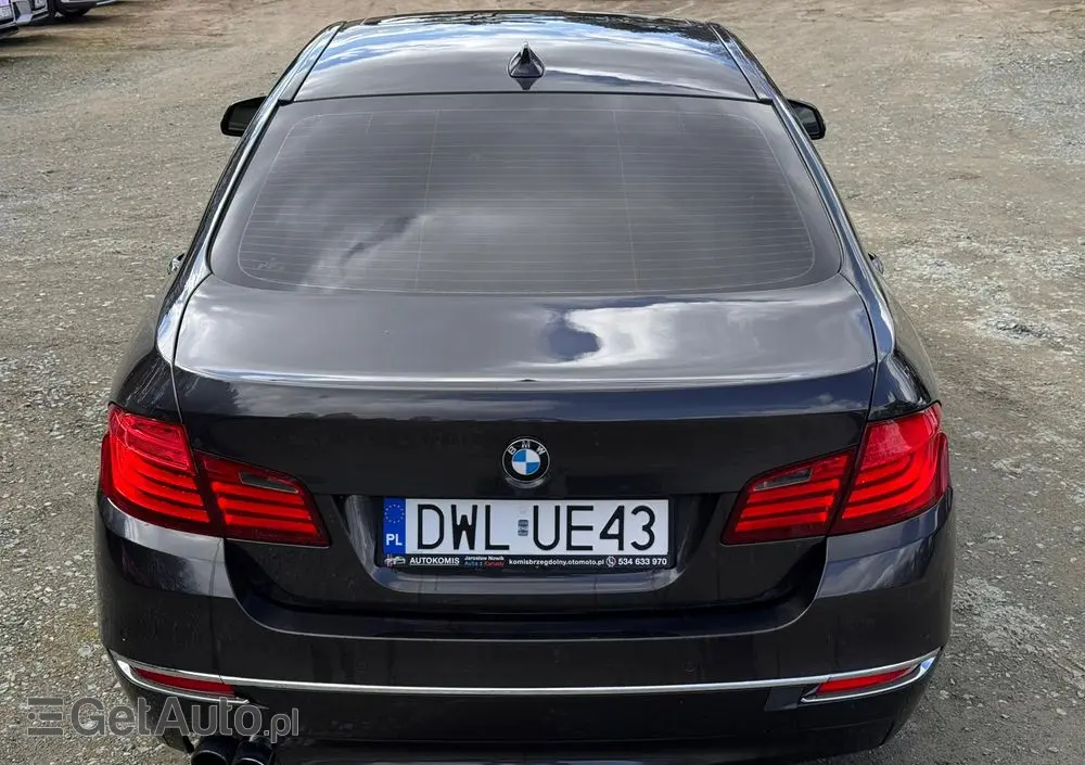 BMW Seria 5 528i xDrive Sport-Aut Luxury Line